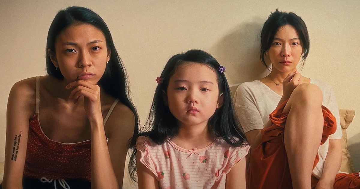 被矯正的童年與回不去的人生 為什麼《左撇子女孩》讓所有「不合群」的大人都哭崩了？