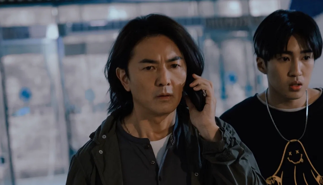 撐過前三集評價大逆轉？Netflix《百萬人推理》不玩燒腦解謎，鄭伊健帶你撕開「流量反噬」的殘酷假面