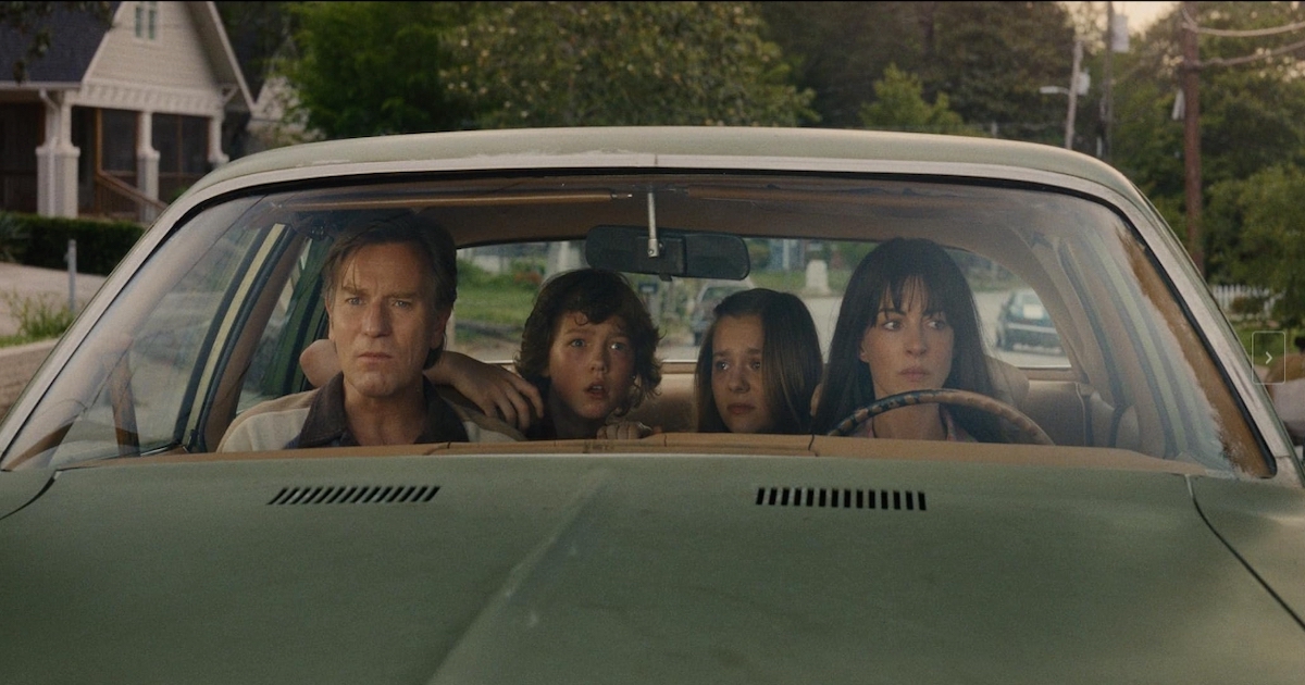 安海瑟薇全家穿越恐龍時代！J.J.亞伯拉罕監製科幻鉅作《橡樹街末日》4 大必看亮點